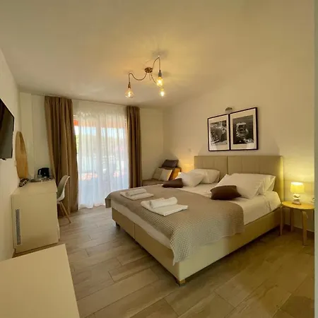 St. Nicholas Pensionat 4*